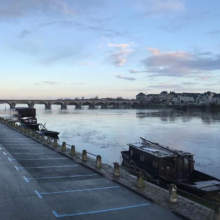 Jolie Maison Tuffeau Centre De Saumur Avec Local Velos Сомюр Экстерьер фото
