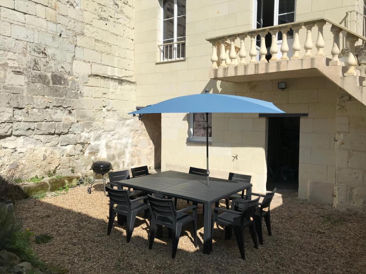 Jolie Maison Tuffeau Centre De Saumur Avec Local Velos Сомюр Экстерьер фото