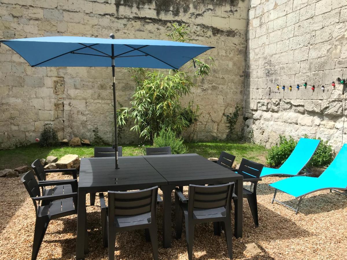 Jolie Maison Tuffeau Centre De Saumur Avec Local Velos Сомюр Экстерьер фото